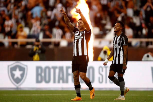 Botafogo X Internacional: Palpites, Onde Assistir Ao Vivo, Escalações E ...